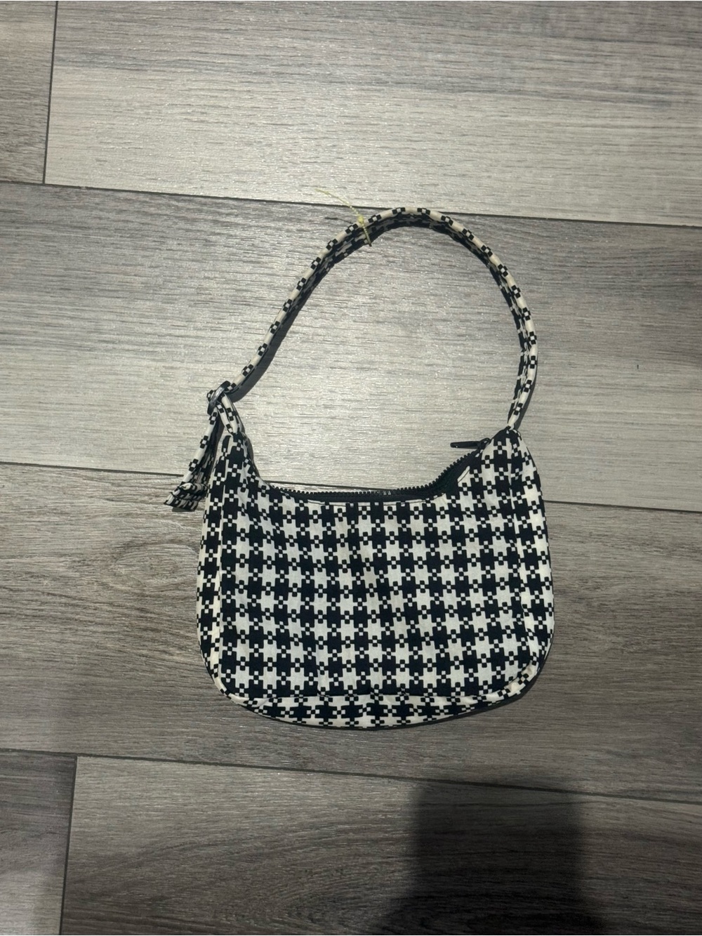 BAGGU pixel gingham shoulder bag
